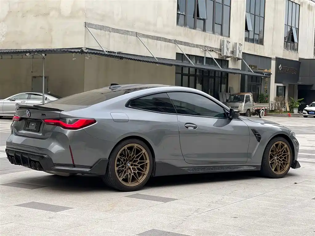 BMW M4 2023