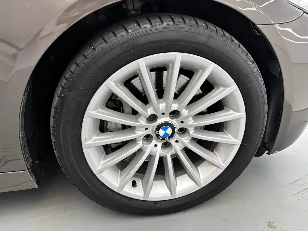BMW 5 Series 2013 — фото 15