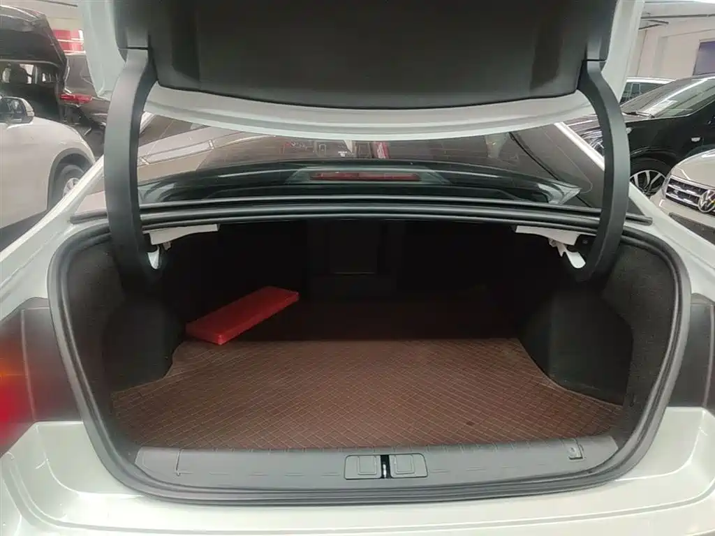 Citroen C6 2023 — фото 19