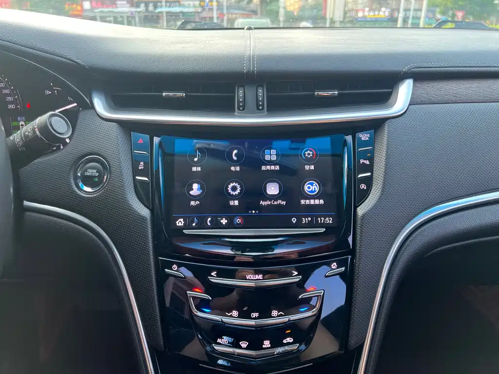 Cadillac XTS 2019 — фото 15
