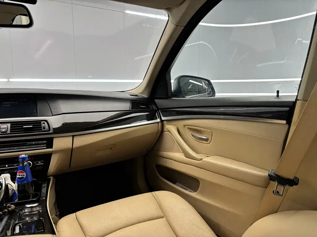 BMW 5 Series 2013 — фото 13