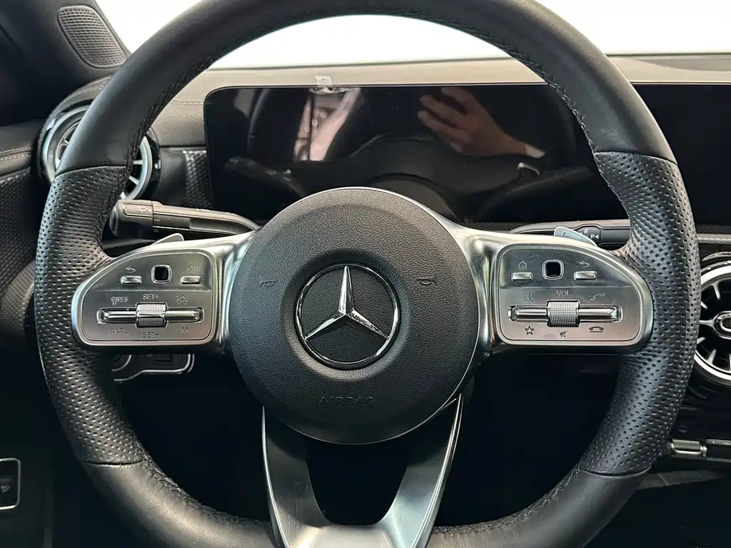 Mercedes-Benz A-Class 2023 — фото 16