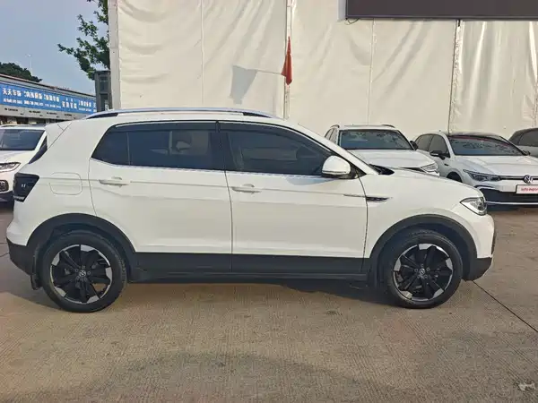 Volkswagen Tacqua 2022