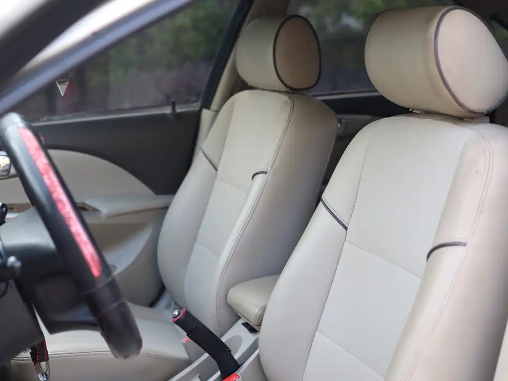 Buick Excelle 2015 — фото 18