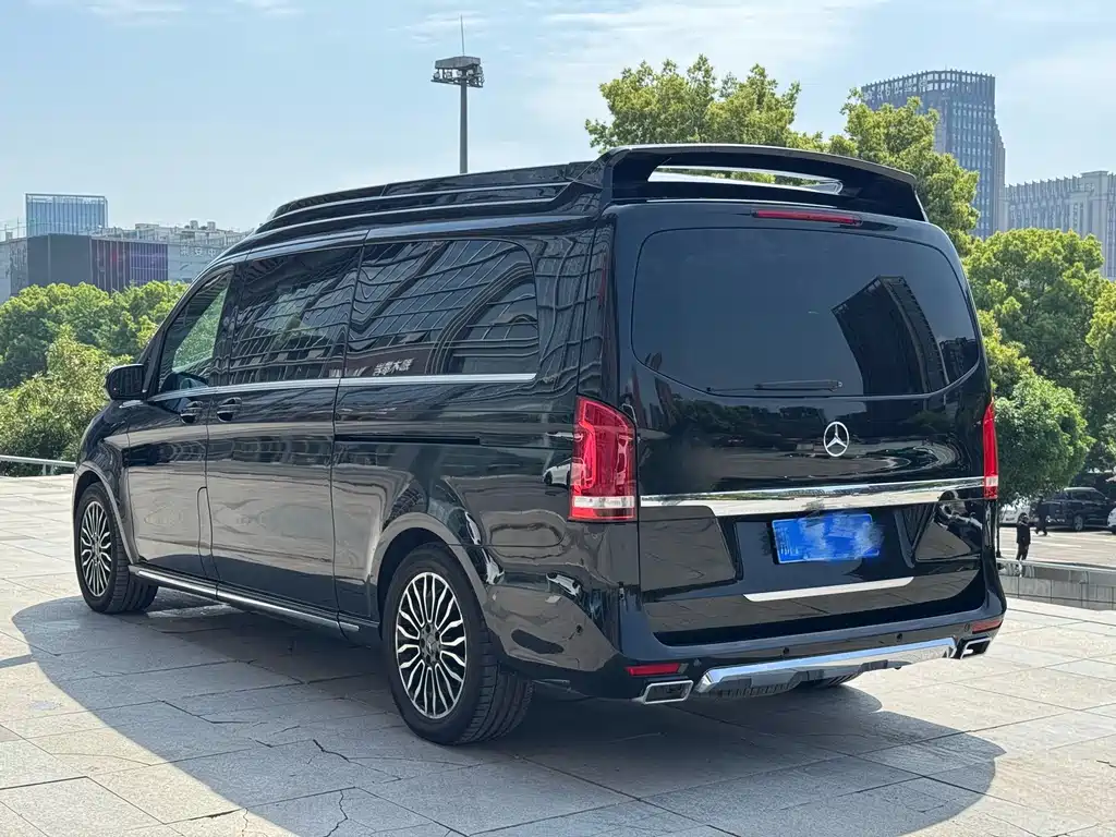 Mercedes-Benz V-Class 2018 — фото 8