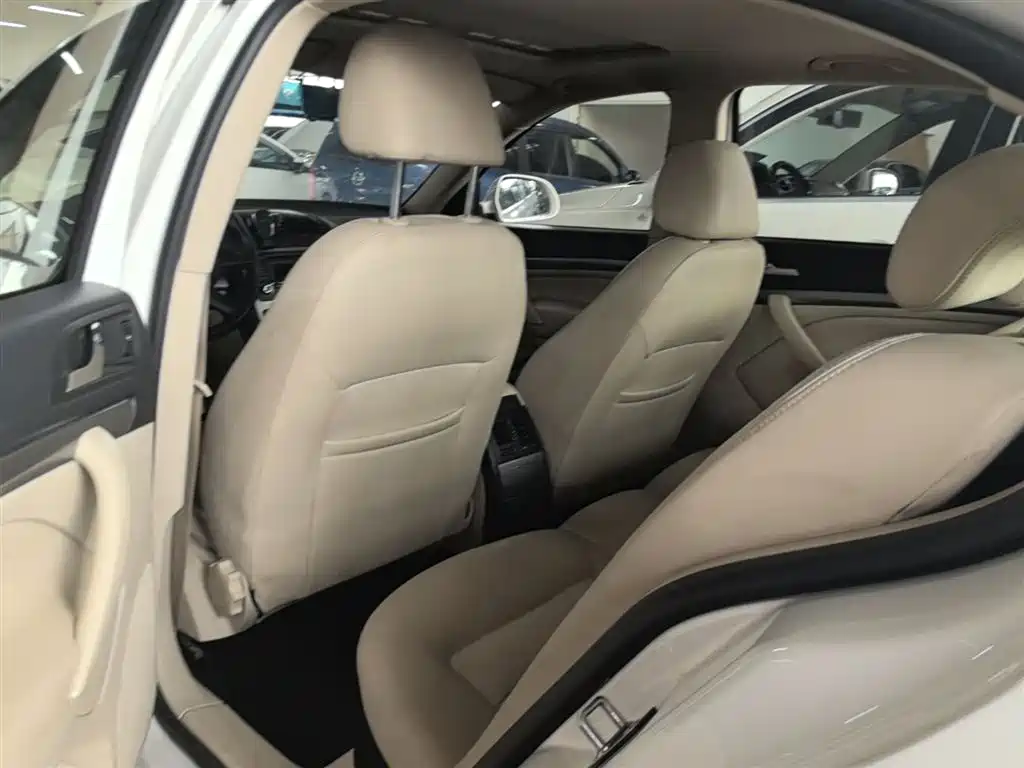 Skoda Octavia 2014 — фото 17