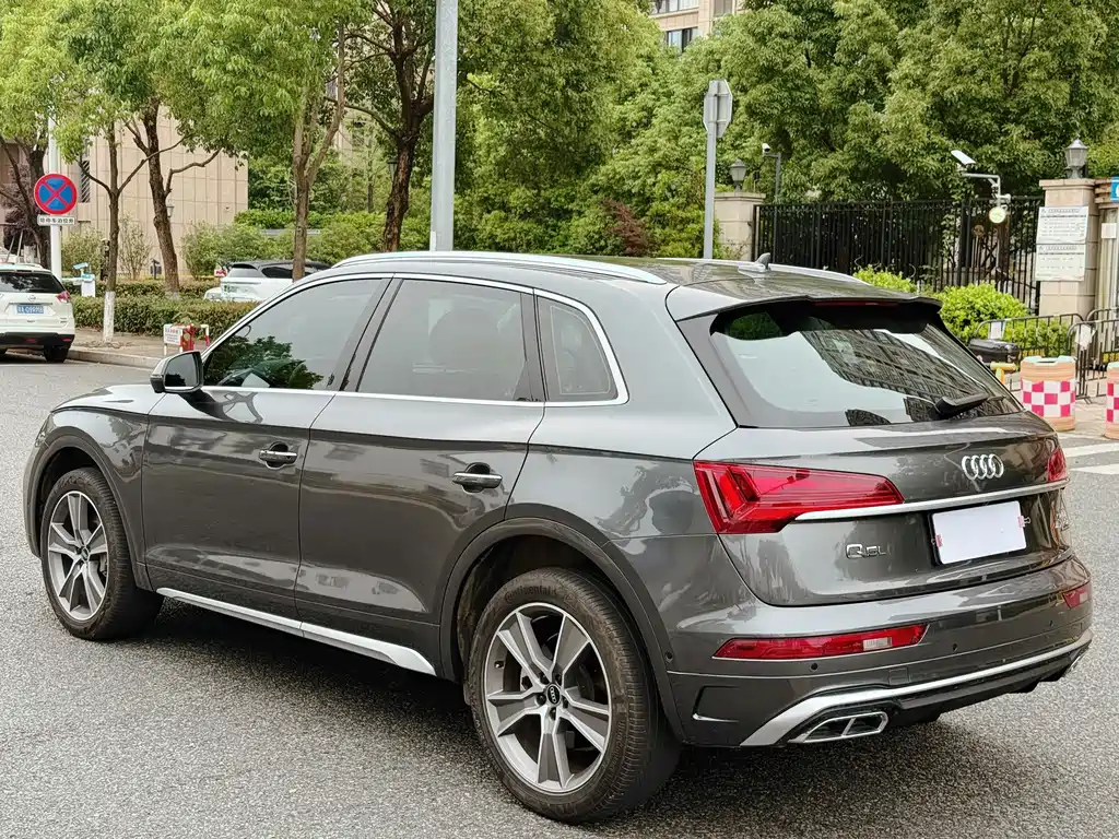 Audi Q5L 2022 — фото 5