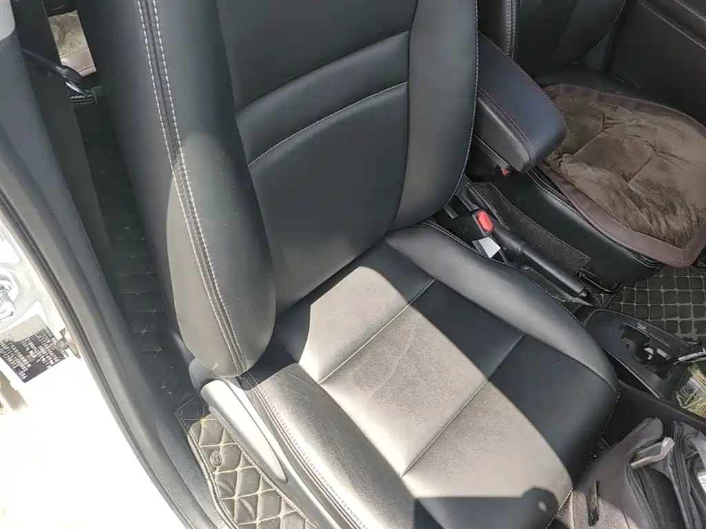 Toyota Yaris L 2019 — фото 25