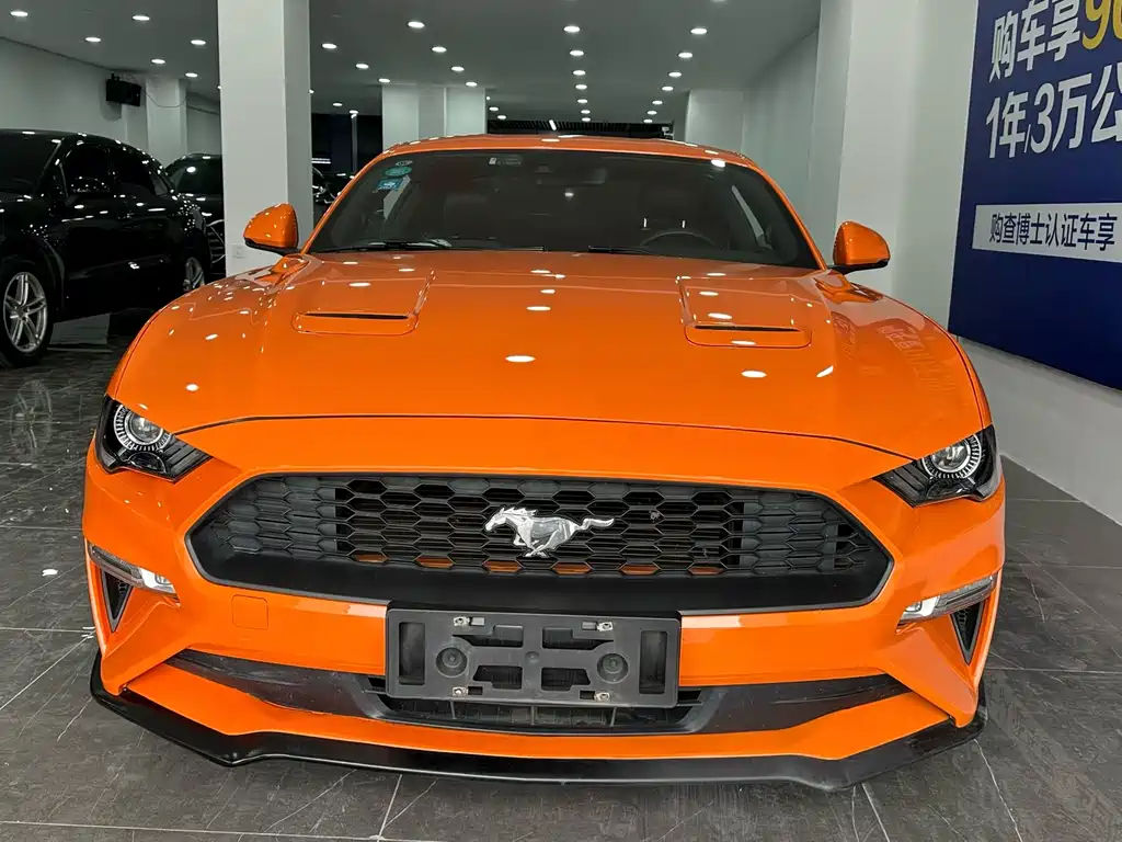 Ford Mustang 2020 — фото 1