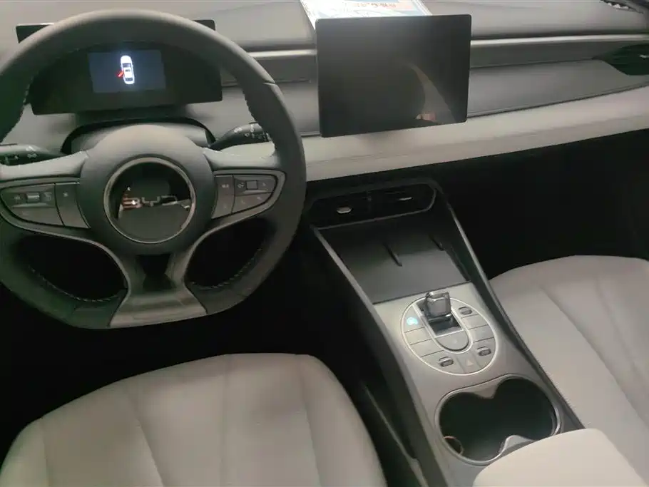 BYD Seal 05 DM-i 2025 — фото 12
