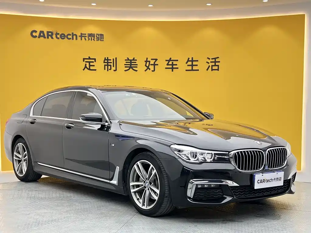 BMW 7 Series 2018 — фото 31