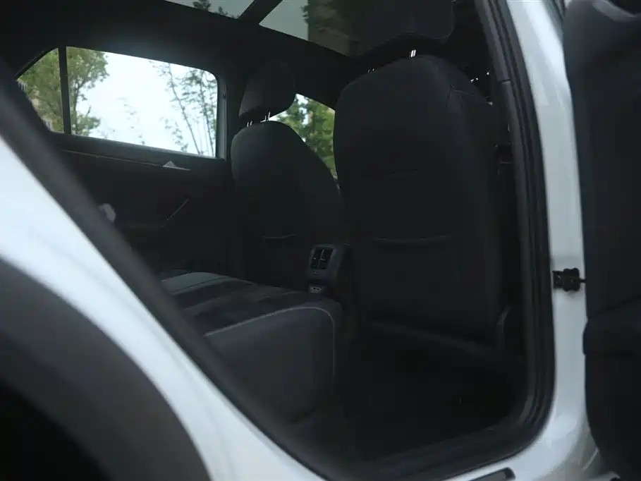 Volkswagen T-Roc 2022 — фото 15
