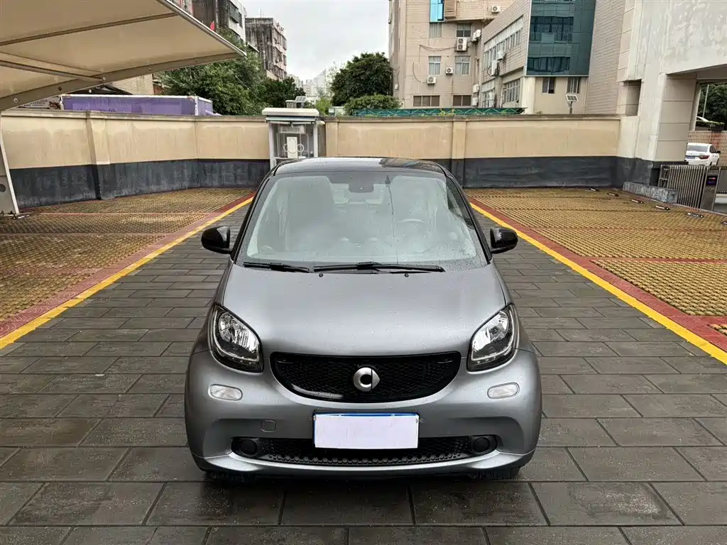 smart Fortwo 2019 — фото 2