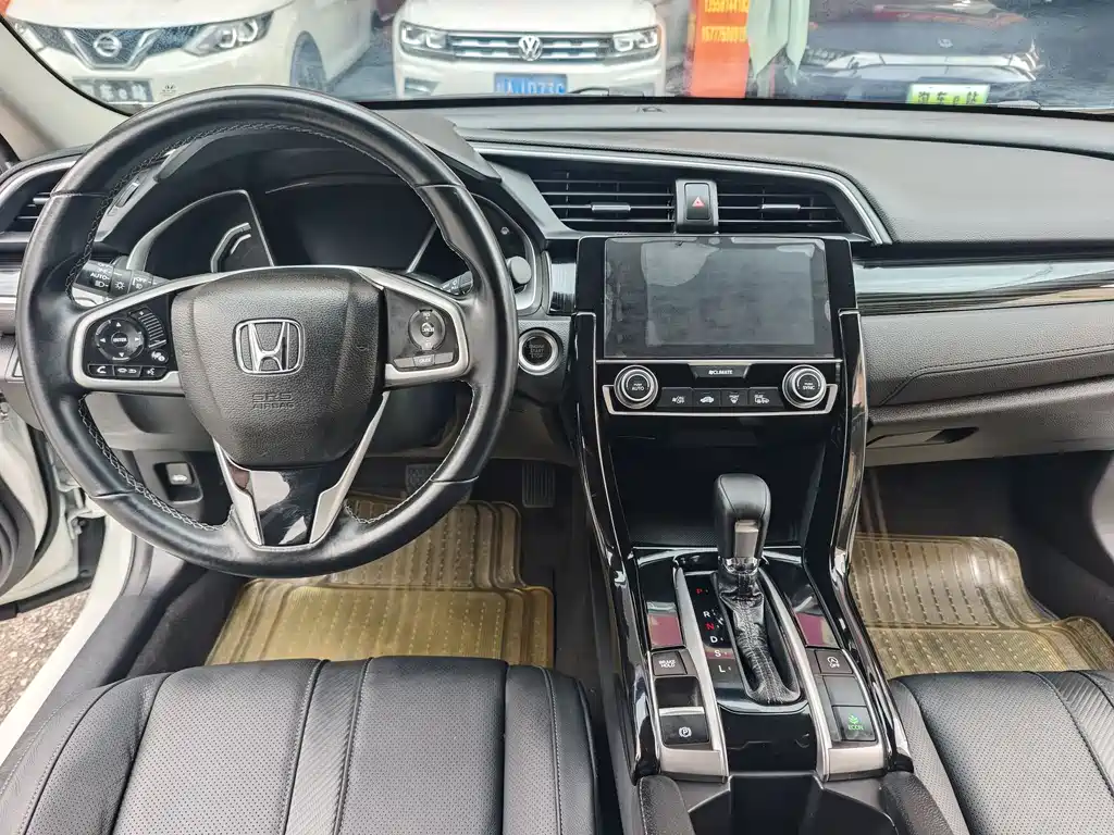 Honda Civic 2017 — фото 12