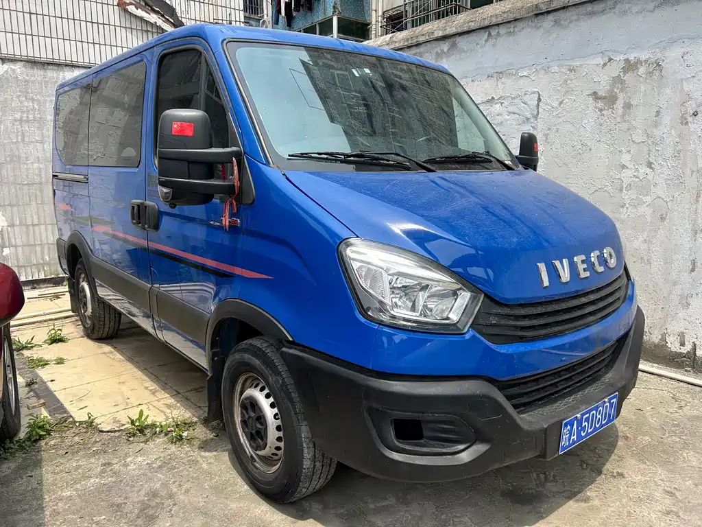 IVECO Ousheng 2021 — фото 2