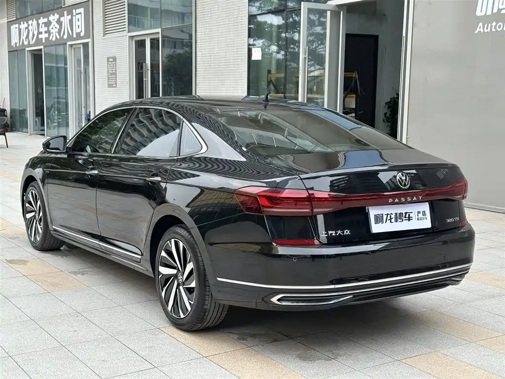 Volkswagen Passat 2023 — фото 12