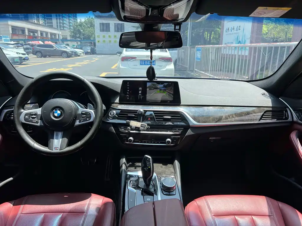 BMW 5 Series 2017 — фото 2