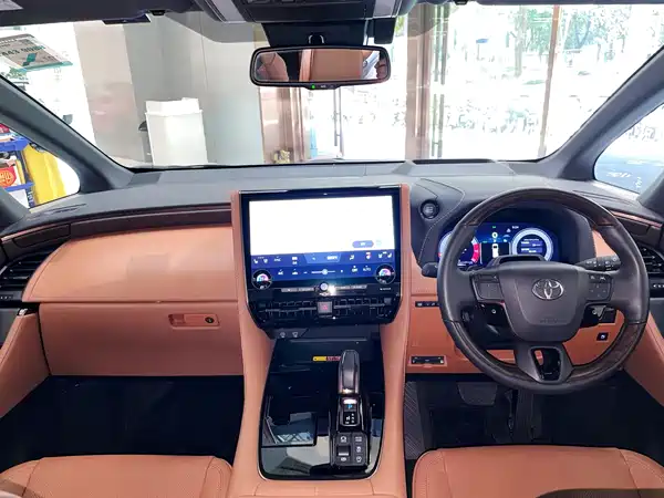 Toyota Vellfire 2026