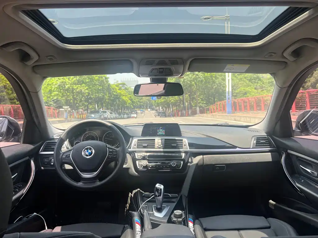 BMW 3 Series 2017 — фото 12