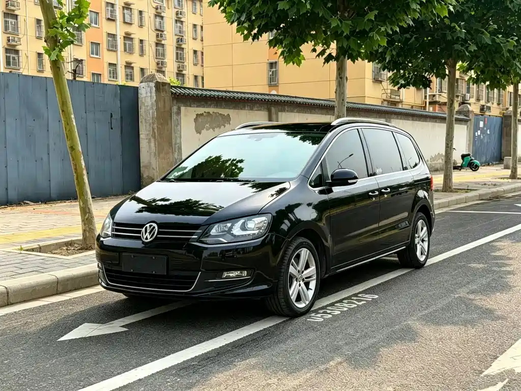 Volkswagen Sharan 2016 — фото 1