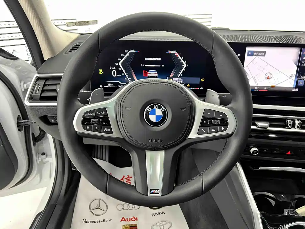 BMW 3 Series 2023 — фото 10