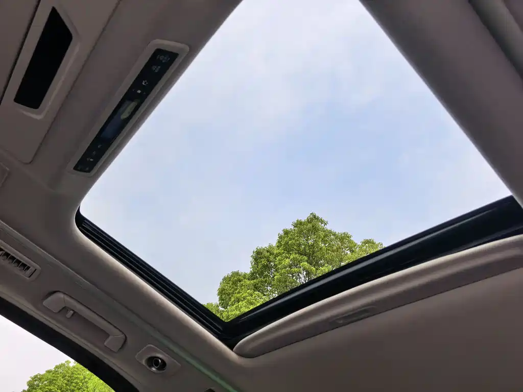 Toyota Vellfire 2021 — фото 18