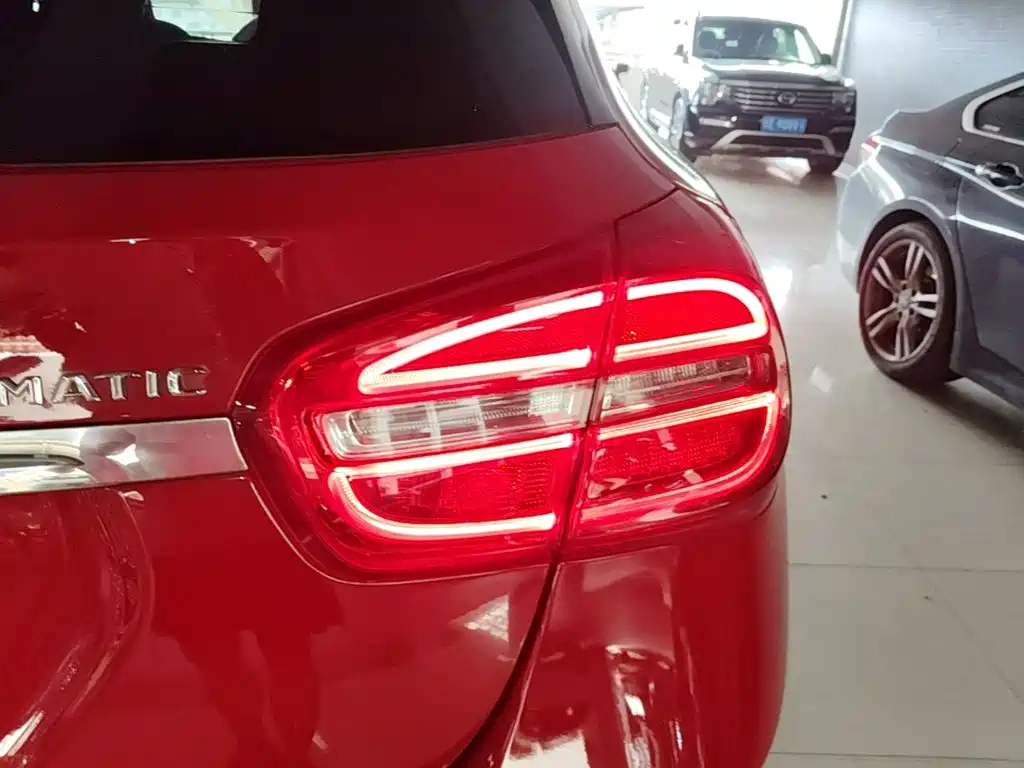 Mercedes-Benz GLA 2015 — фото 8