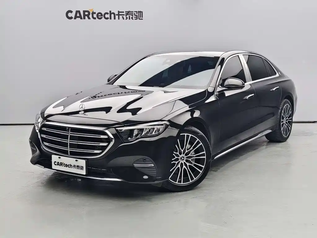 Mercedes-Benz E-Class 2025 — фото 1