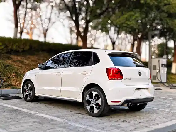 Volkswagen Polo 2015