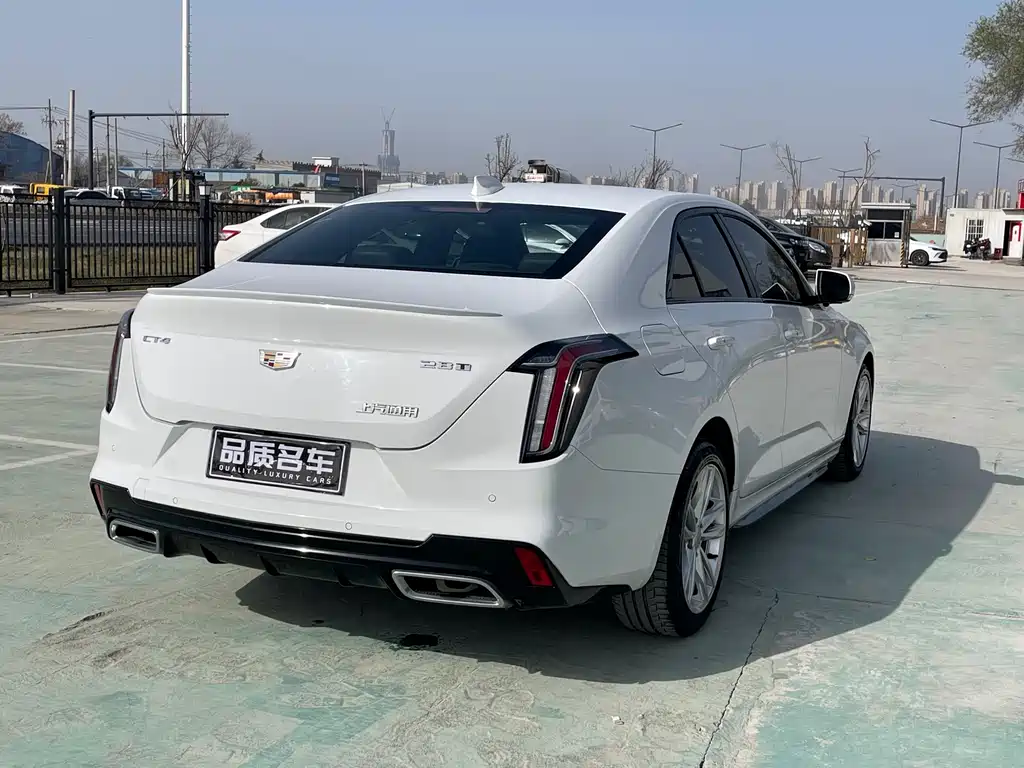 Cadillac CT4 2022 — фото 14