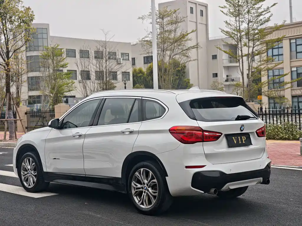 BMW X1 2018 — фото 7