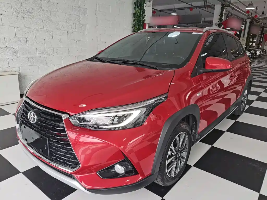 Toyota Yaris L 2023