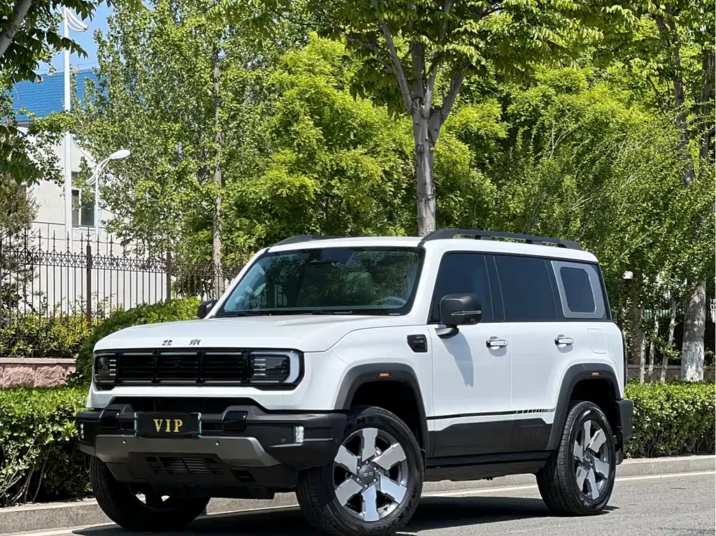 Beijing Off-Road BJ40 EREV 2025 — фото 1