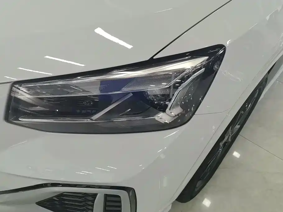 Audi Q2L 2022