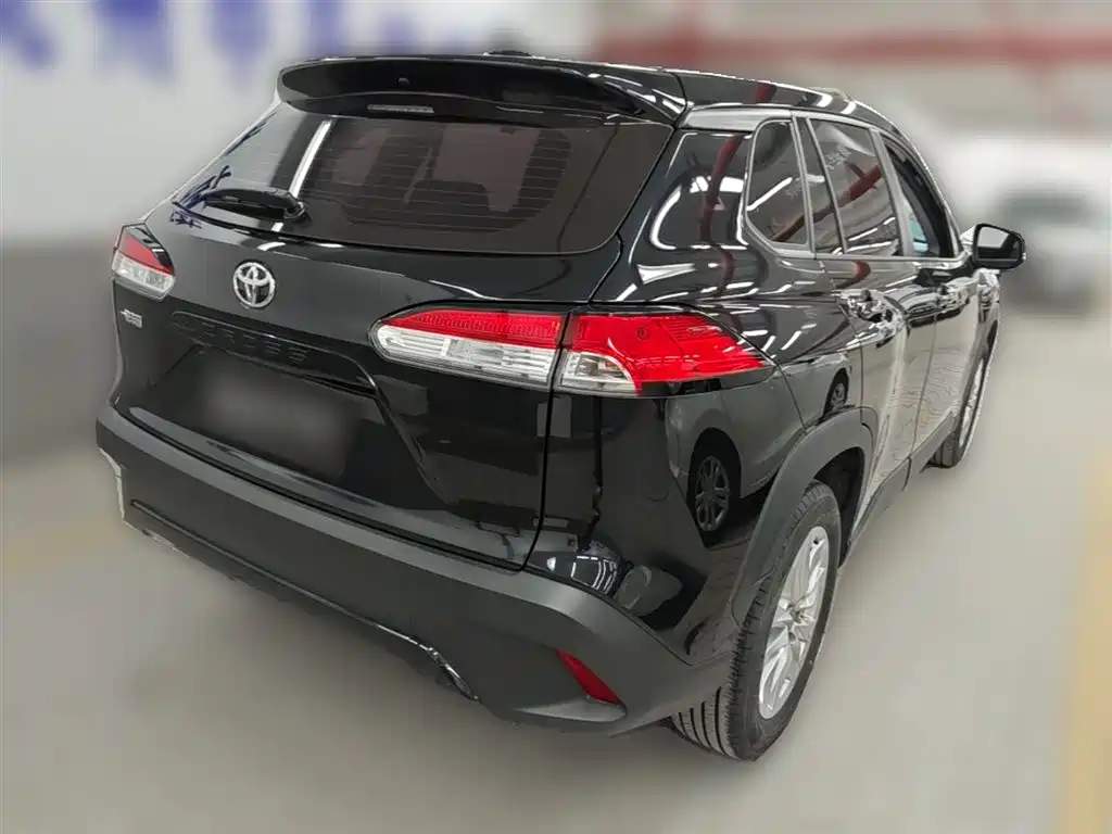 Toyota Corolla Cross 2023 — фото 12