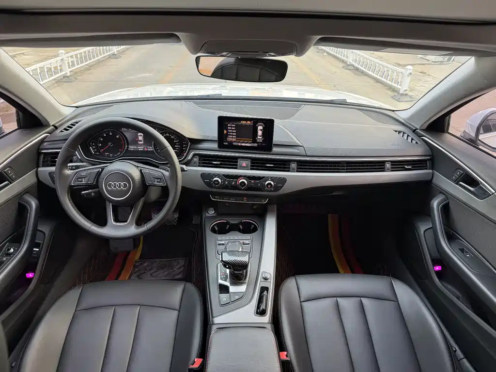 Audi A4L 2019