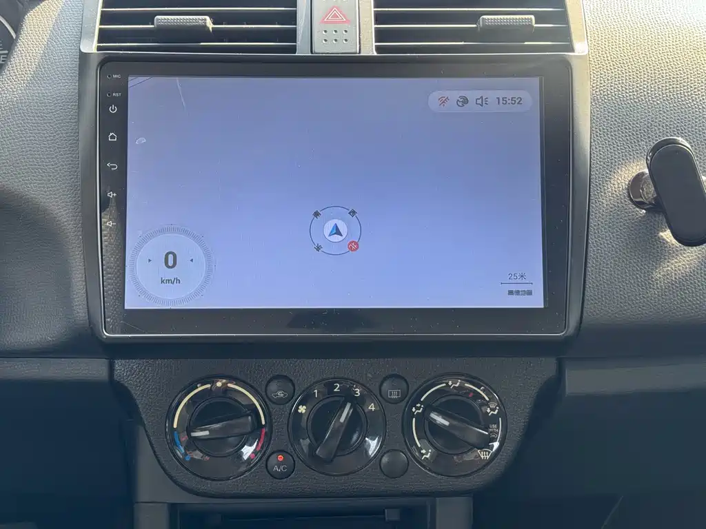 Suzuki Swift 2018 — фото 13