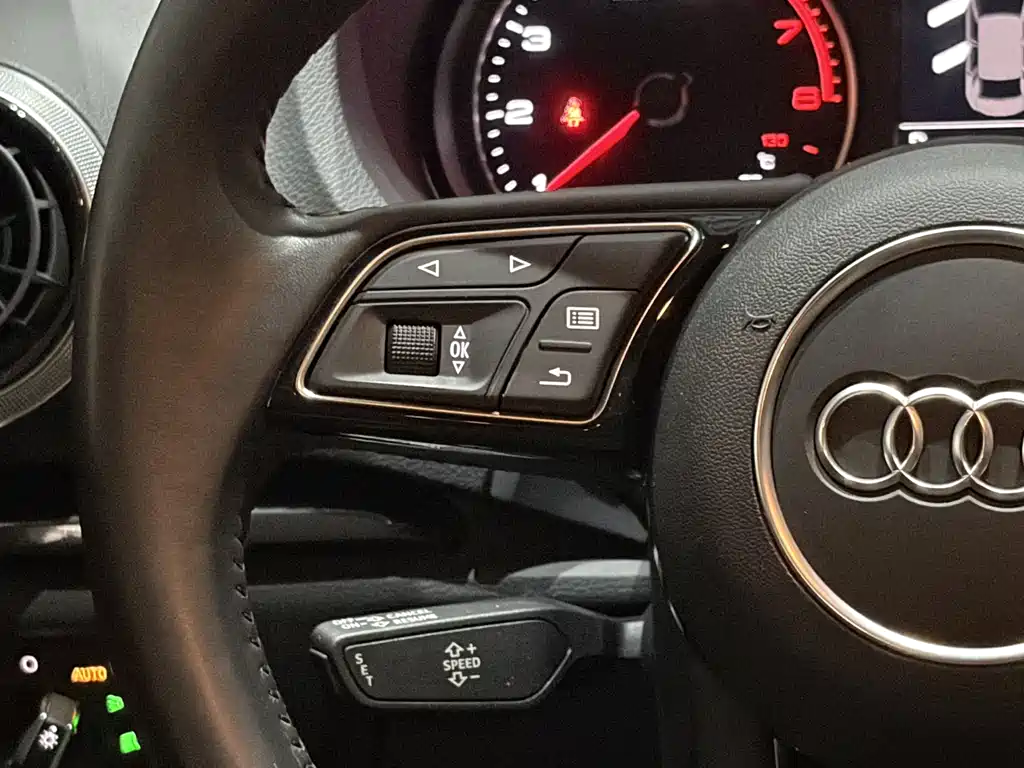Audi A3 2021 — фото 10