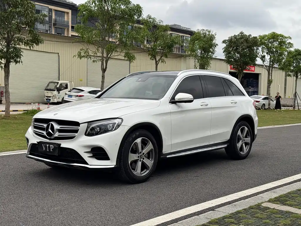 Mercedes-Benz GLC 2017 — фото 1