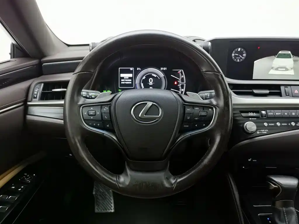 Lexus ES 2021 — фото 11