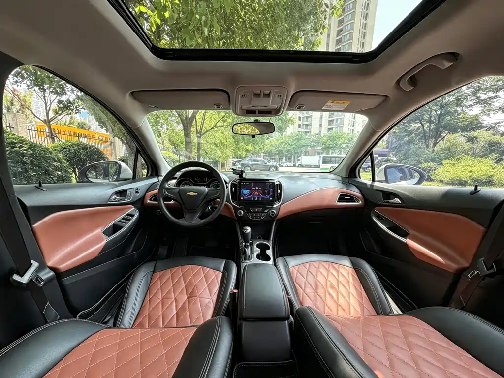 Chevrolet Cruze 2018 — фото 12