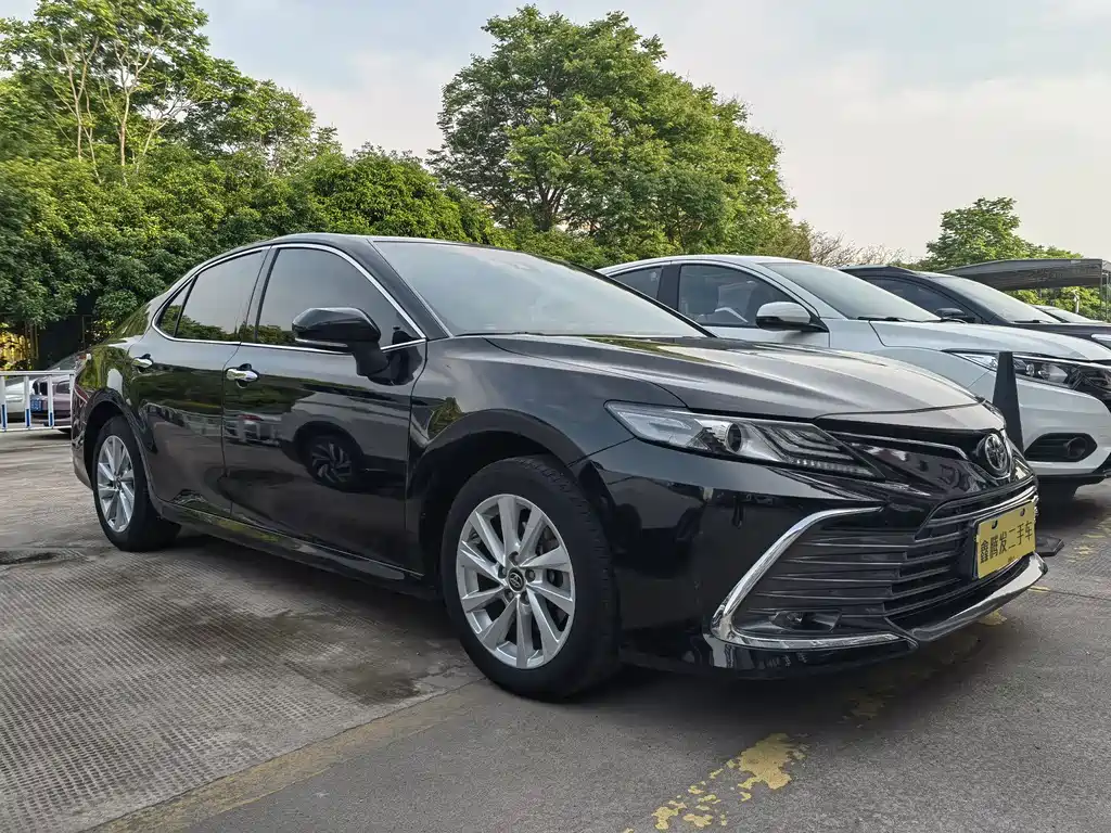 Toyota Camry 2021 — фото 3