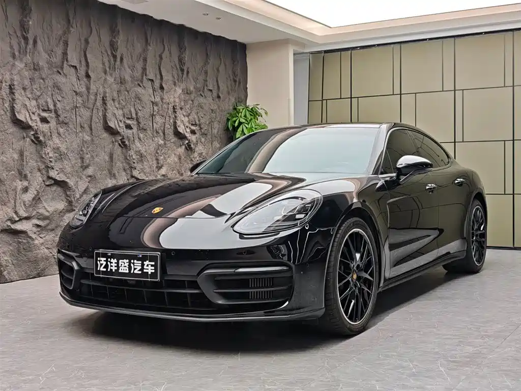Porsche Panamera 2023 — фото 1