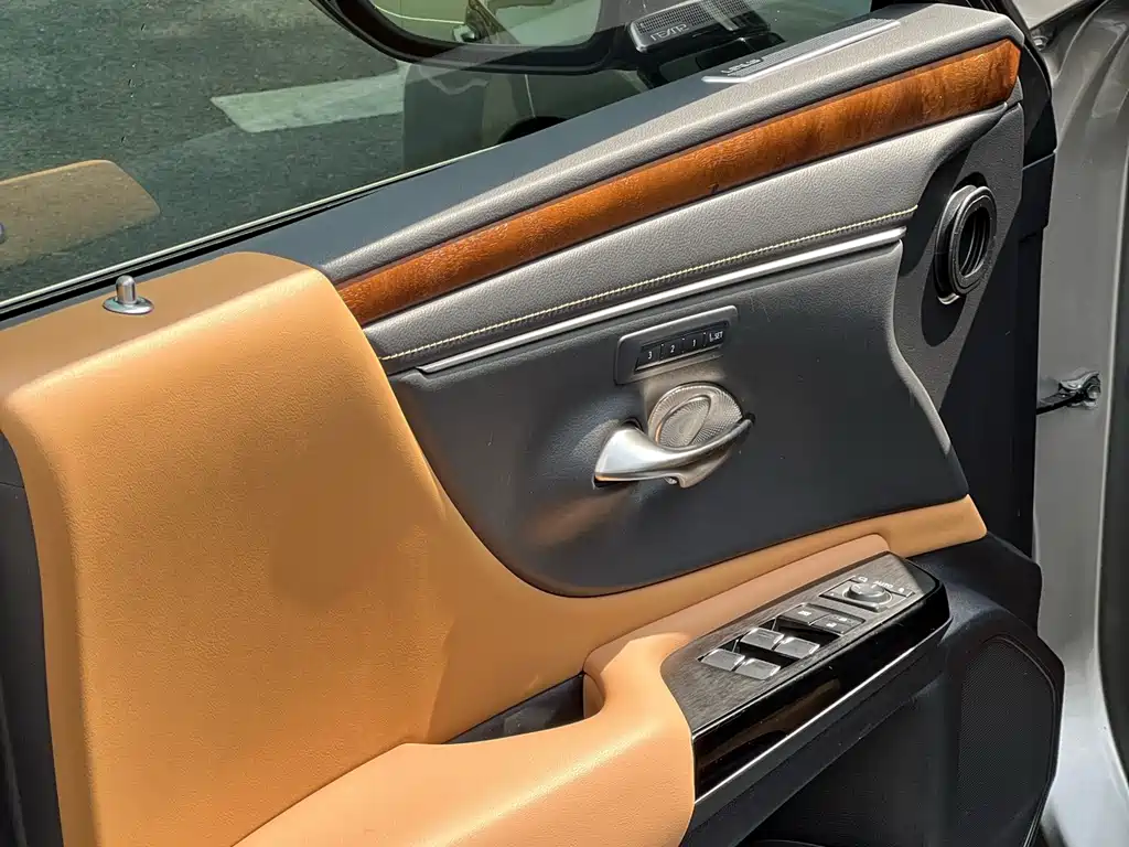 Lexus ES 2023 — фото 14