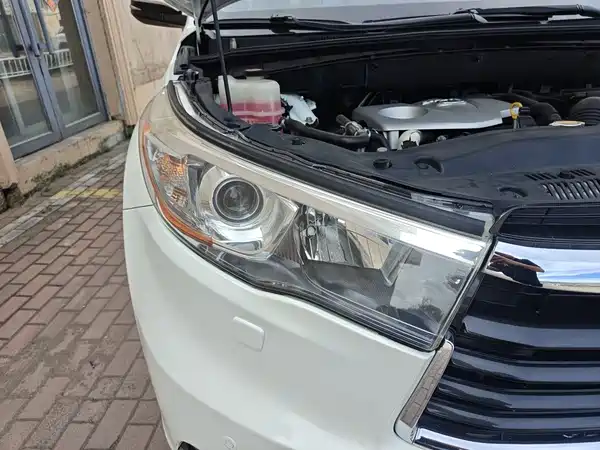 Toyota Highlander 2016