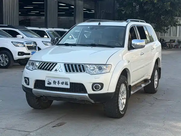 Mitsubishi Pajero Jinchang 2013
