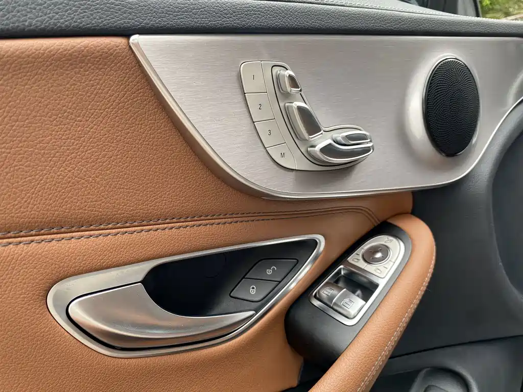 Mercedes-Benz C-Class 2020 — фото 16