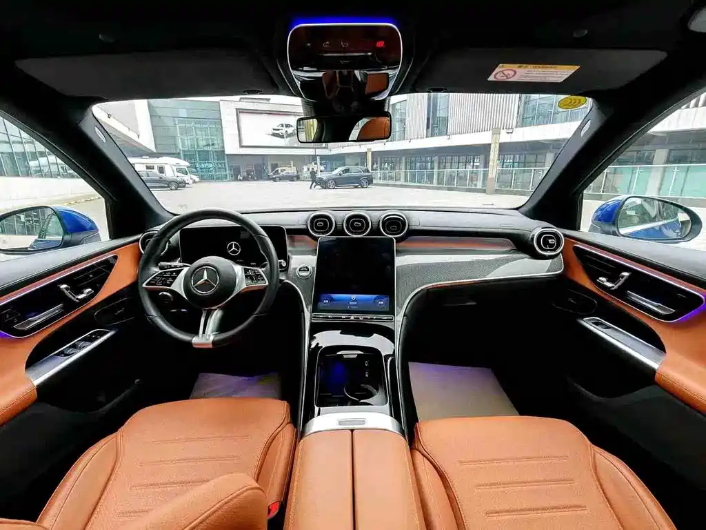 Mercedes-Benz GLC 2025