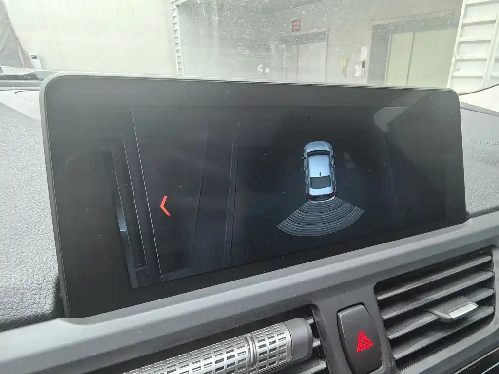 BMW 1 Series 2018 — фото 13