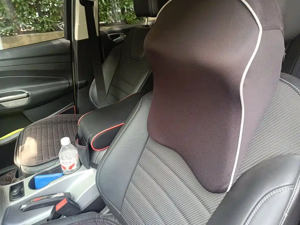 Ford Kuga 2016 — фото 11